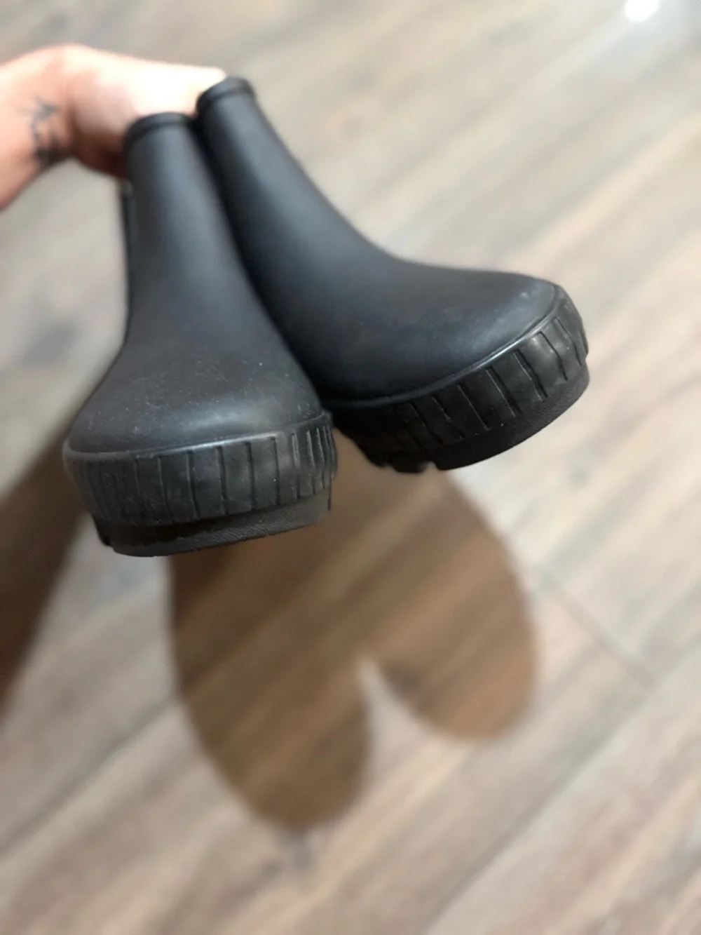 Sperry Torrent Chelsea Rain Boots Black Waterproof Rubber Lug Womens 10